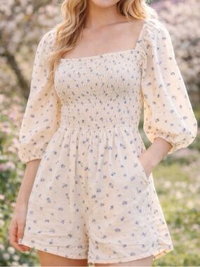 American Eagle Romper Womens M Cream Blue Floral Smocked Puff Sleeve Cottagecore